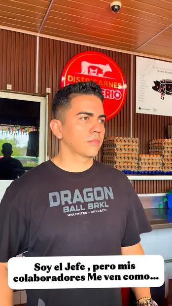 Nuestro jefe es multifacético